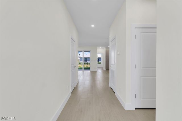 1831 Embers PKWY W, Cape Coral, FL 33993