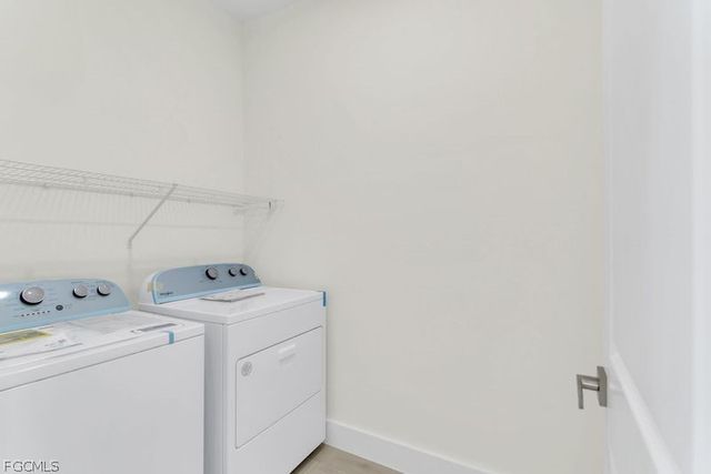 1831 Embers PKWY W, Cape Coral, FL 33993