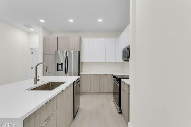 1831 Embers PKWY W, Cape Coral, FL 33993