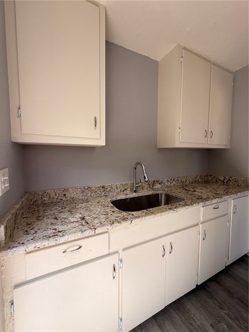 4033 Iturbide St, Corpus Christi, TX 78405