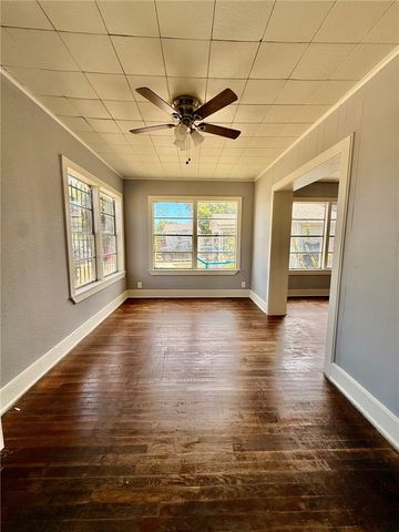 4033 Iturbide St, Corpus Christi, TX 78405