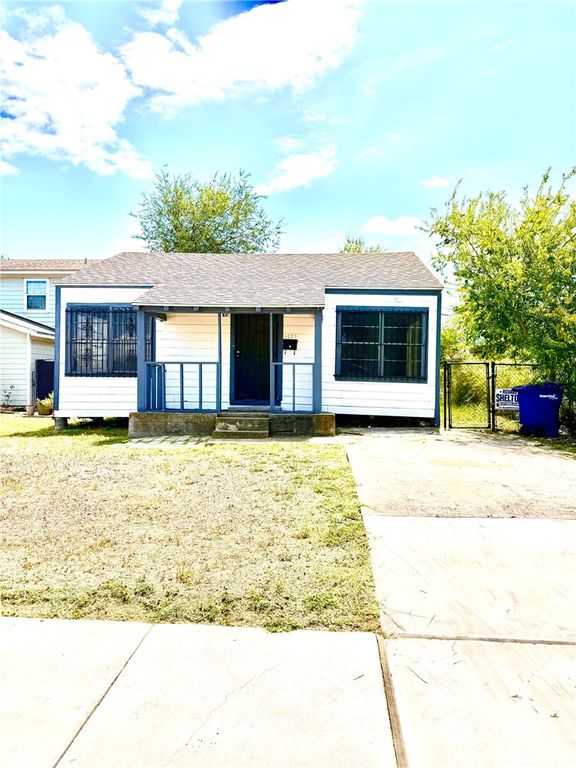 4033 Iturbide St, Corpus Christi, TX 78405