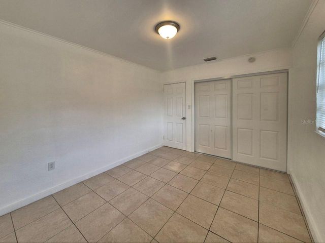 1726 W CHESTNUT STREET B, Tampa, FL 33607