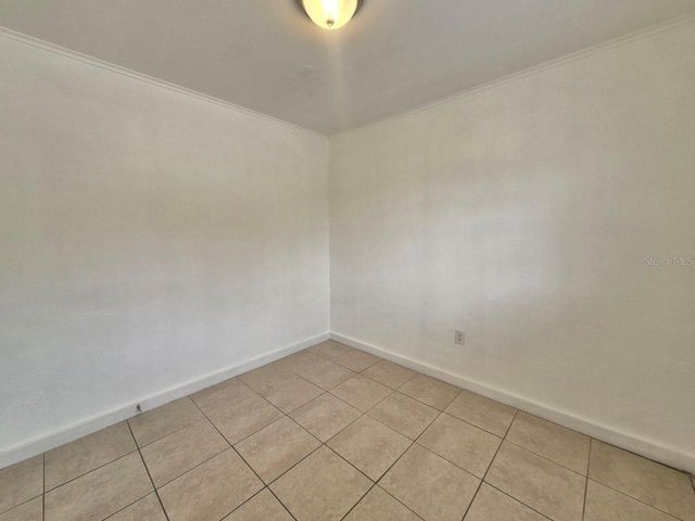 1726 W CHESTNUT STREET B, Tampa, FL 33607