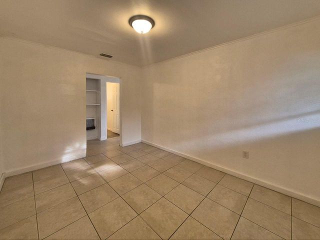 1726 W CHESTNUT STREET B, Tampa, FL 33607
