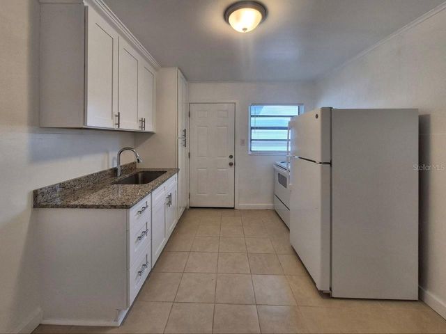 1726 W CHESTNUT STREET B, Tampa, FL 33607