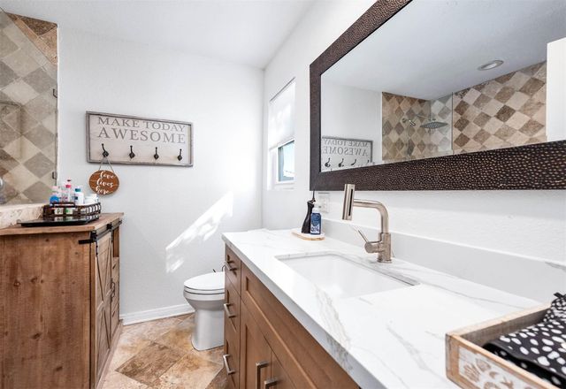 325 Ling Street, Bayou Vista, TX 77563