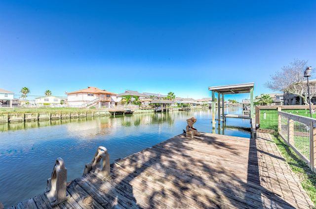 325 Ling Street, Bayou Vista, TX 77563