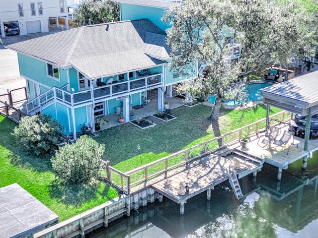 325 Ling Street, Bayou Vista, TX 77563