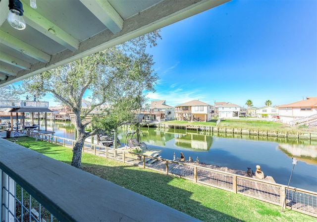 325 Ling Street, Bayou Vista, TX 77563