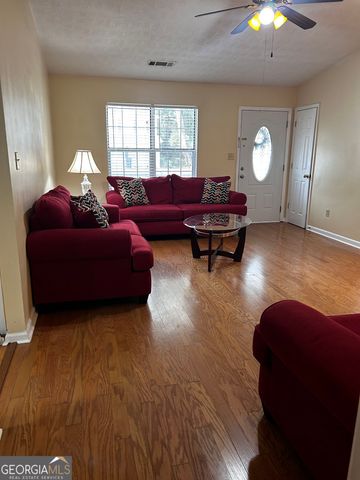 9143 Clubhouse Drive, Riverdale, GA 30274