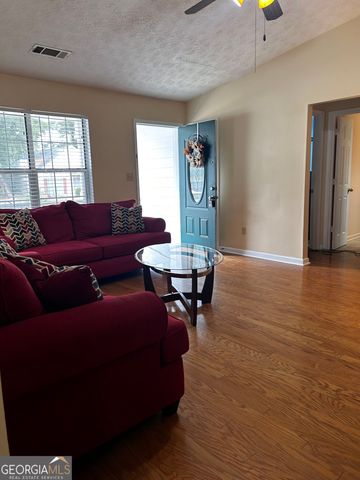 9143 Clubhouse Drive, Riverdale, GA 30274