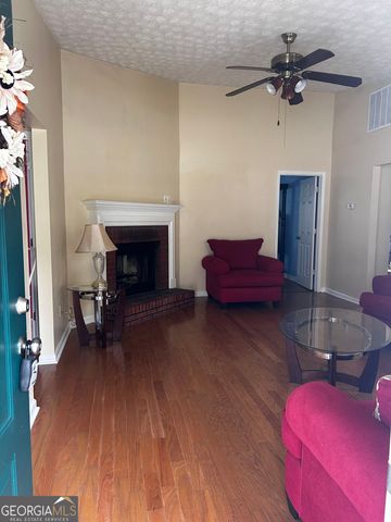 9143 Clubhouse Drive, Riverdale, GA 30274