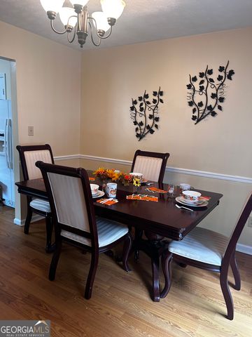 9143 Clubhouse Drive, Riverdale, GA 30274
