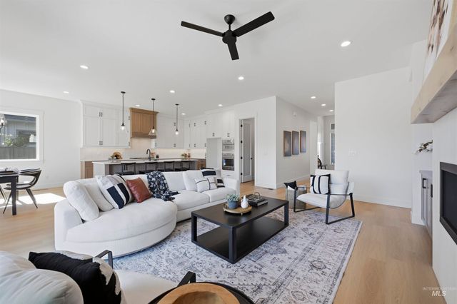 2182 N Annadale Way, Eagle, ID 83616