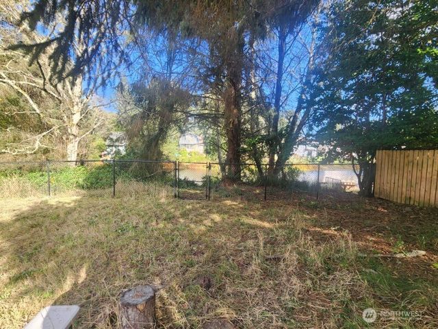 576 Makah Avenue SE, Ocean Shores, WA 98569