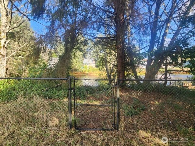 576 Makah Avenue SE, Ocean Shores, WA 98569