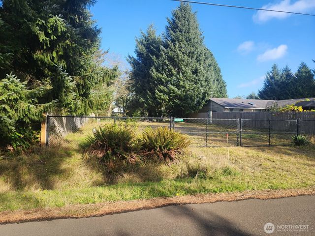 576 Makah Avenue SE, Ocean Shores, WA 98569