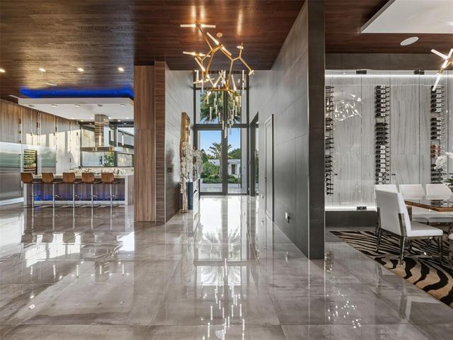 2213 NE 37TH Drive, Fort Lauderdale, FL 33308