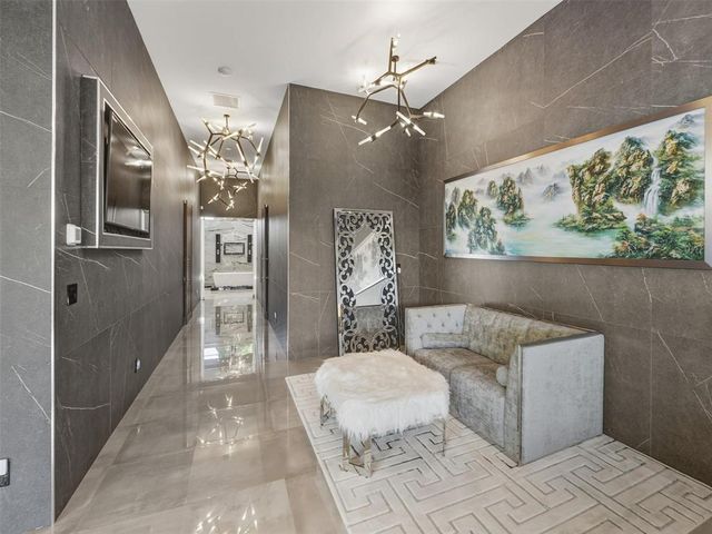 2213 NE 37TH Drive, Fort Lauderdale, FL 33308