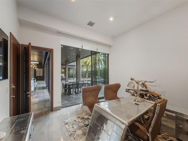2213 NE 37TH Drive, Fort Lauderdale, FL 33308