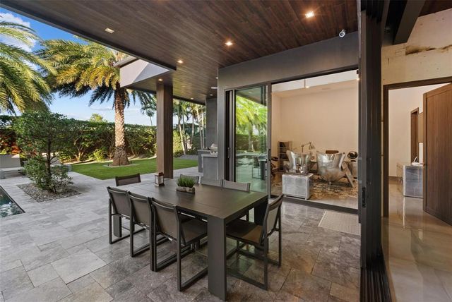 2213 NE 37TH Drive, Fort Lauderdale, FL 33308
