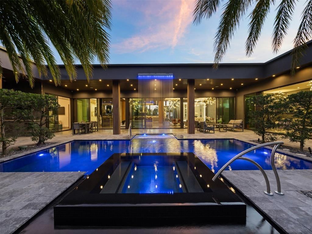 2213 NE 37TH Drive, Fort Lauderdale, FL 33308