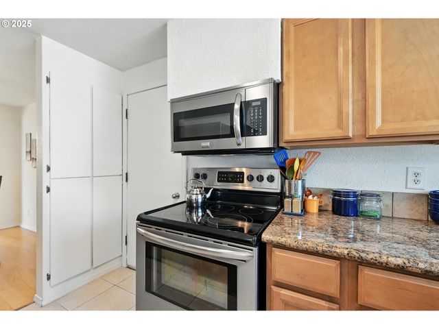 2102 35TH Ave, Longview, WA 98632