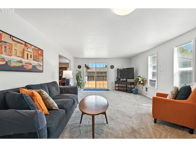2102 35TH Ave, Longview, WA 98632