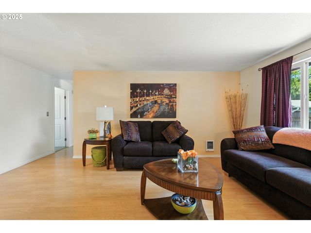 2102 35TH Ave, Longview, WA 98632