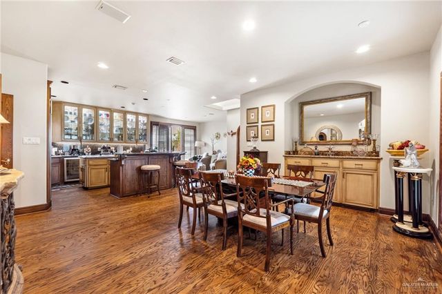 1016 E Griffin Parkway, Mission, TX 78572