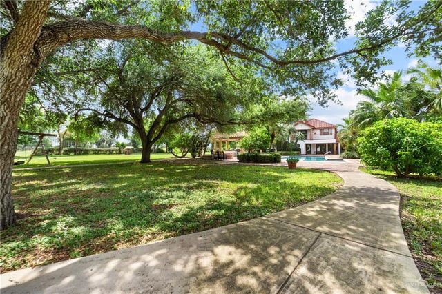 1016 E Griffin Parkway, Mission, TX 78572