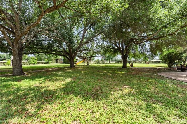 1016 E Griffin Parkway, Mission, TX 78572