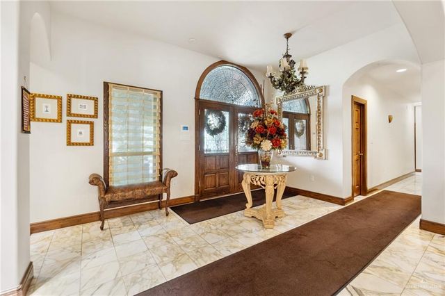 1016 E Griffin Parkway, Mission, TX 78572