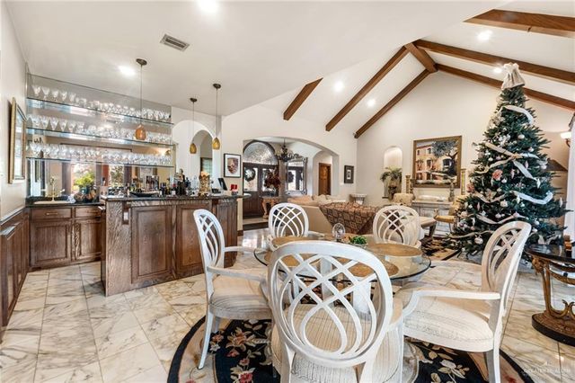 1016 E Griffin Parkway, Mission, TX 78572