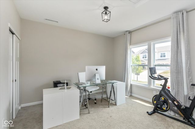 7228 Lockford Walk N, Avon, IN 46123