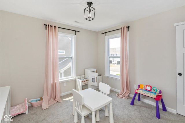 7228 Lockford Walk N, Avon, IN 46123