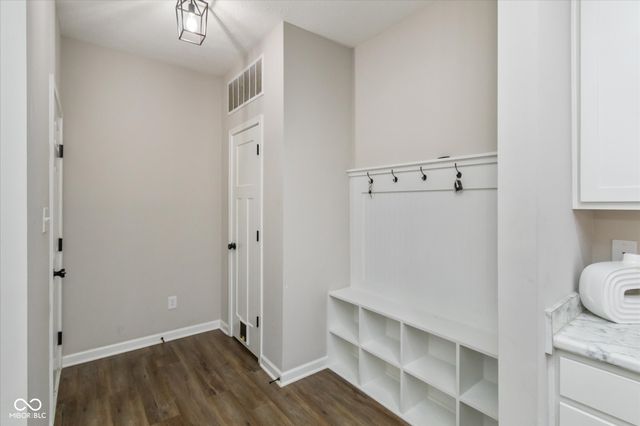 7228 Lockford Walk N, Avon, IN 46123