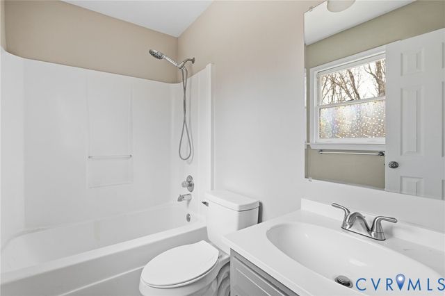 836 Walkerton Rd, King William, VA 23177