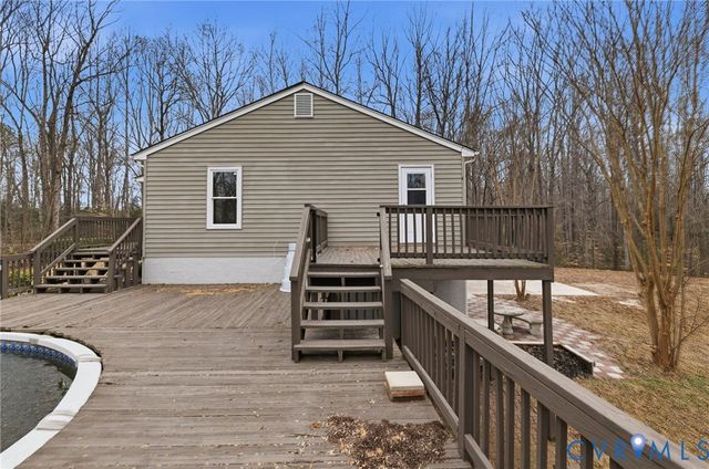 836 Walkerton Rd, King William, VA 23177