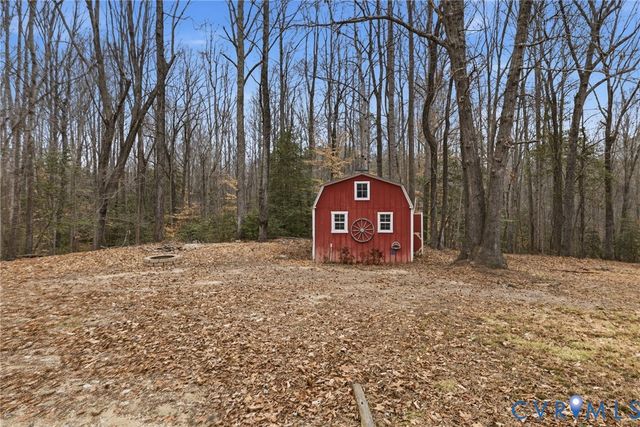 836 Walkerton Rd, King William, VA 23177