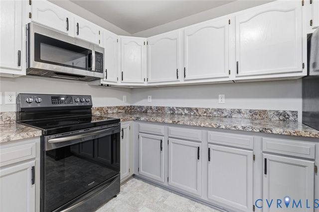 836 Walkerton Rd, King William, VA 23177