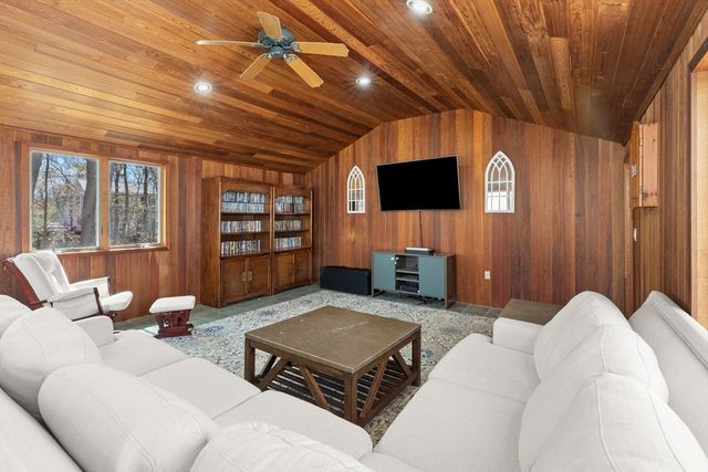 20 Baldpate Rd, Georgetown, MA 01833