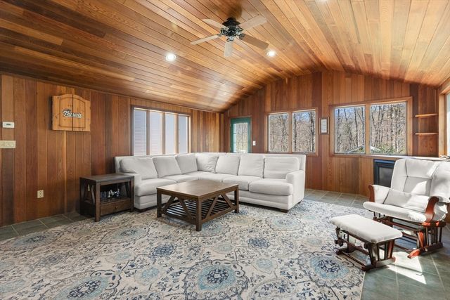 20 Baldpate Rd, Georgetown, MA 01833