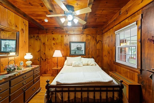 17 Moorings Way, West Brookfield, MA 01585
