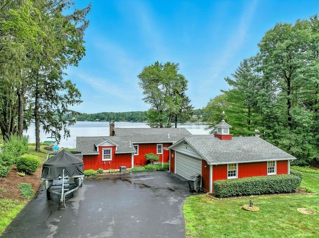 17 Moorings Way, West Brookfield, MA 01585