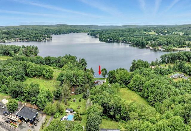 17 Moorings Way, West Brookfield, MA 01585