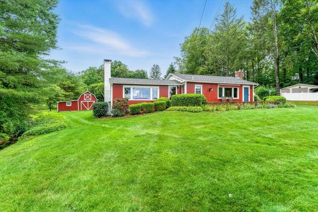 17 Moorings Way, West Brookfield, MA 01585