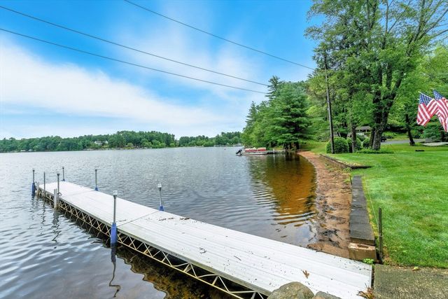 17 Moorings Way, West Brookfield, MA 01585