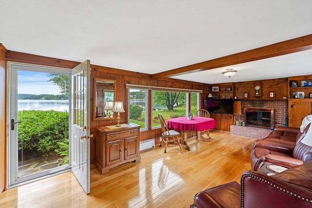 17 Moorings Way, West Brookfield, MA 01585